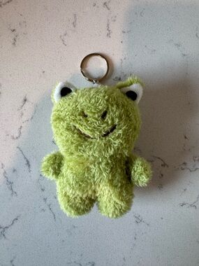 Plush Frog Keychain for Small Pets - Green